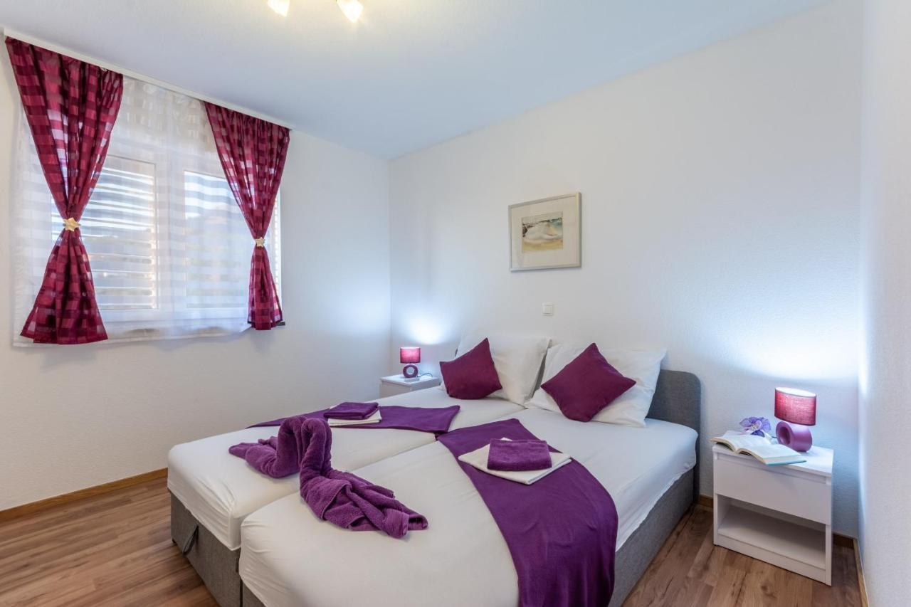 Family Friendly Apartments With A Swimming Pool Stanici, Omis - 18676 Buitenkant foto