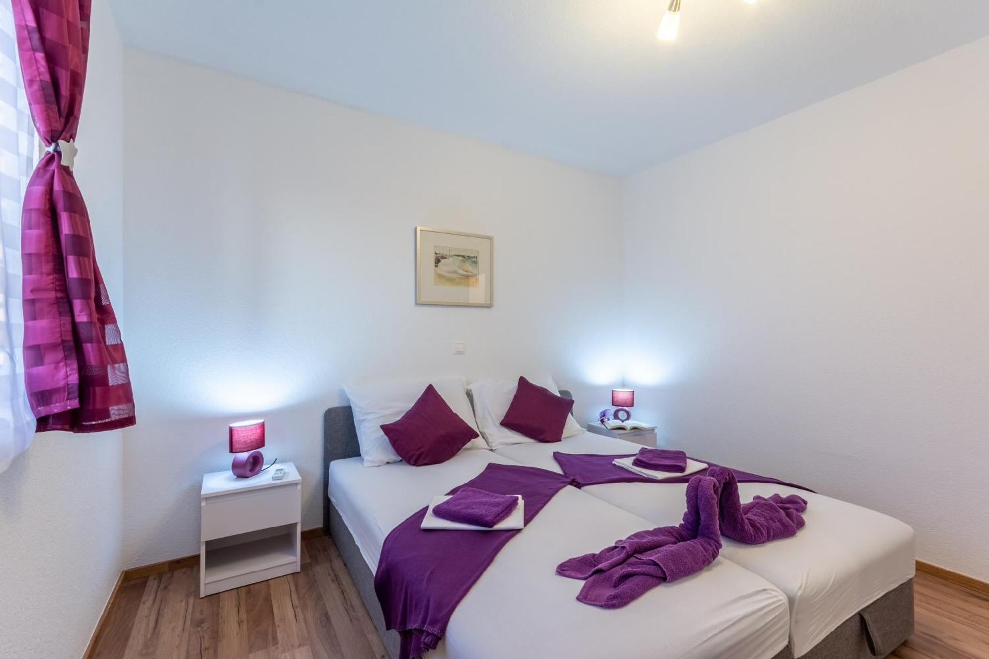 Family Friendly Apartments With A Swimming Pool Stanici, Omis - 18676 Kamer foto